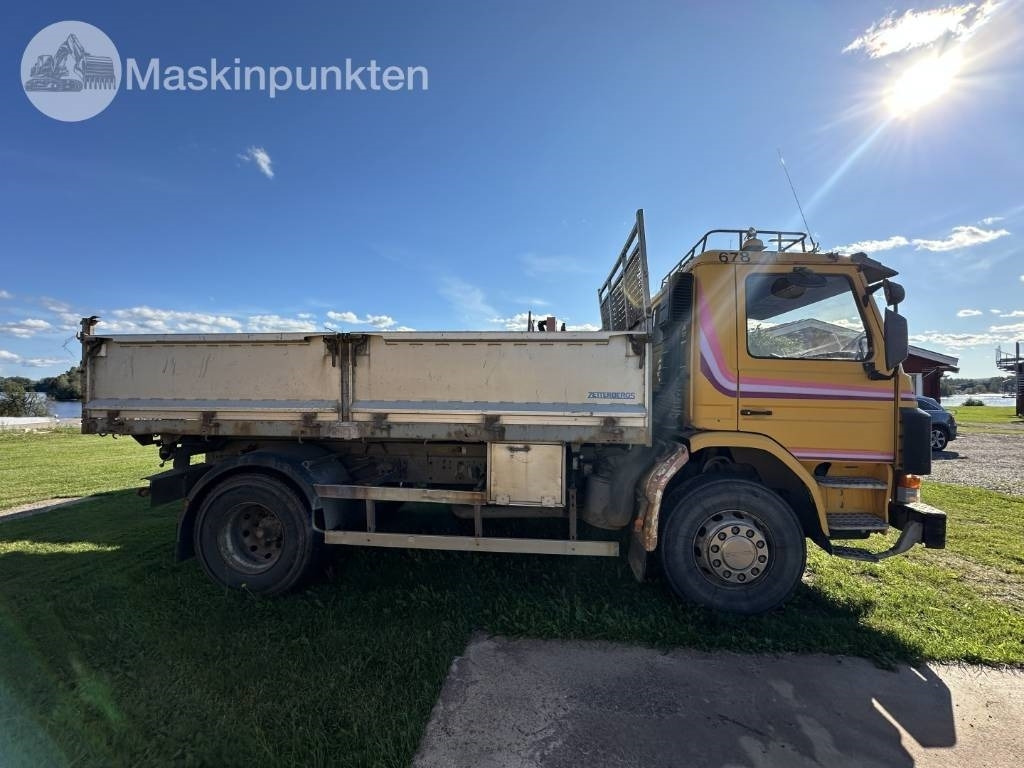 Scania P 93 HL - Sklápěč: obrázek 4 Scania P 93 HL - Sklápěč: obrázek 4