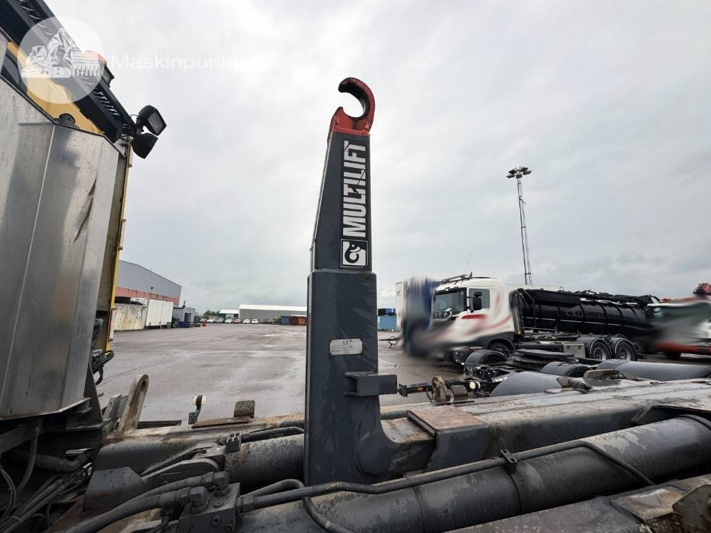 Hákový nosič kontejnerů Scania R 420 LB: obrázek 32