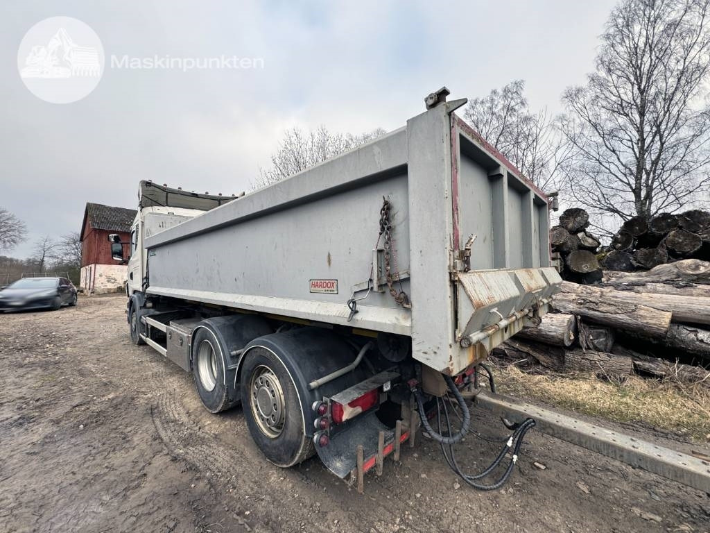 Scania R 500 LB - Hákový nosič kontejnerů: obrázek 3 Scania R 500 LB - Hákový nosič kontejnerů: obrázek 3