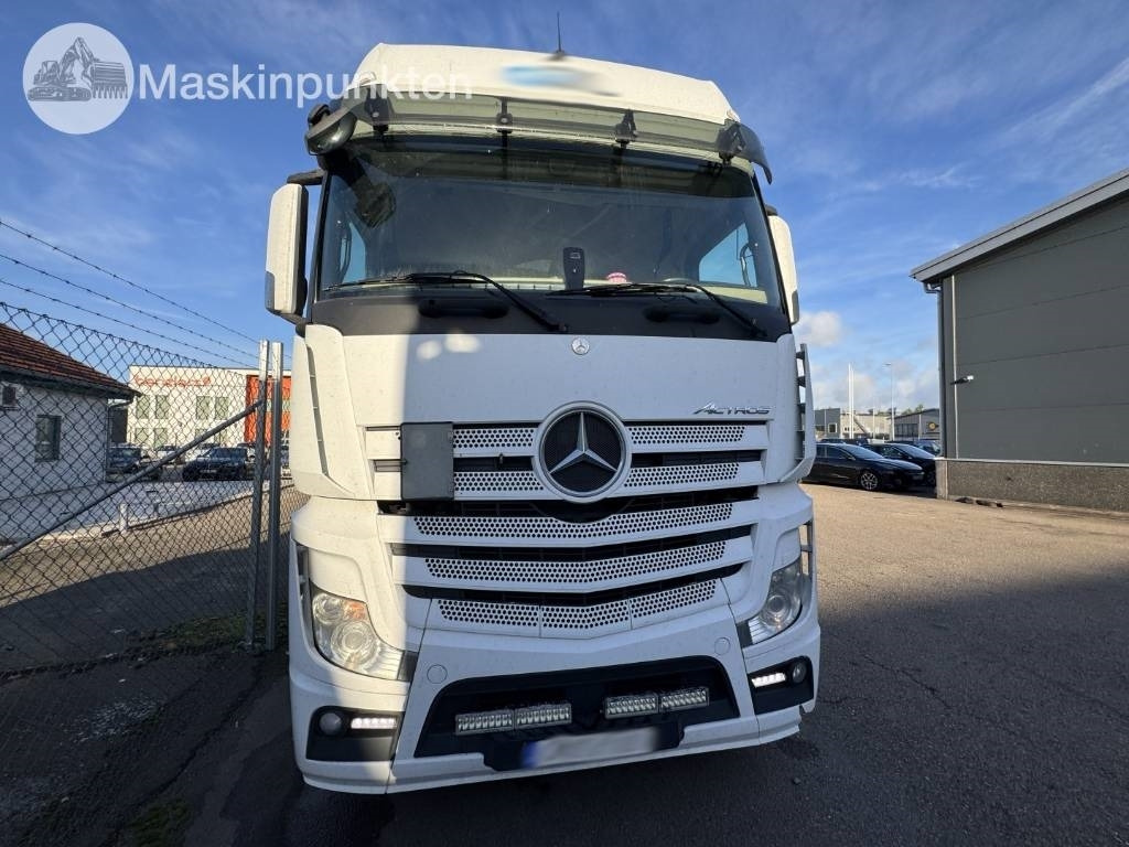 Mercedes-Benz Actros 963-4-C - Tahač: obrázek 4 Mercedes-Benz Actros 963-4-C - Tahač: obrázek 4