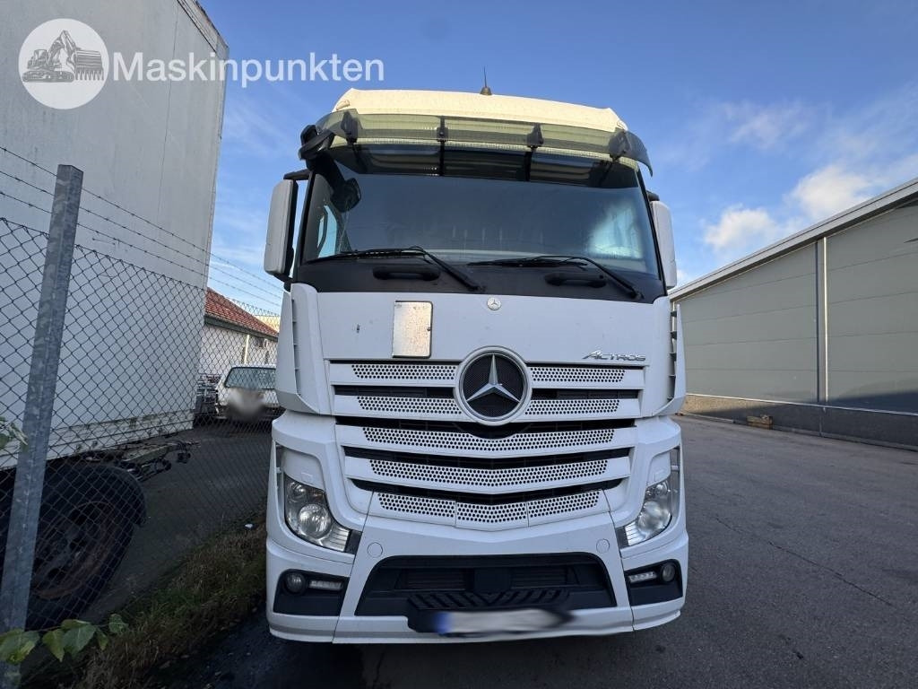 Mercedes-Benz Actros 963-4-D - Tahač: obrázek 4 Mercedes-Benz Actros 963-4-D - Tahač: obrázek 4