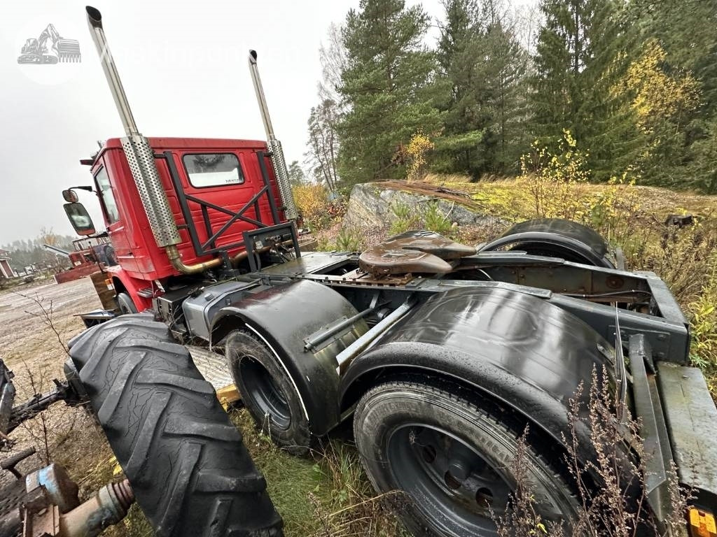 Scania T 143 H - Tahač: obrázek 4 Scania T 143 H - Tahač: obrázek 4