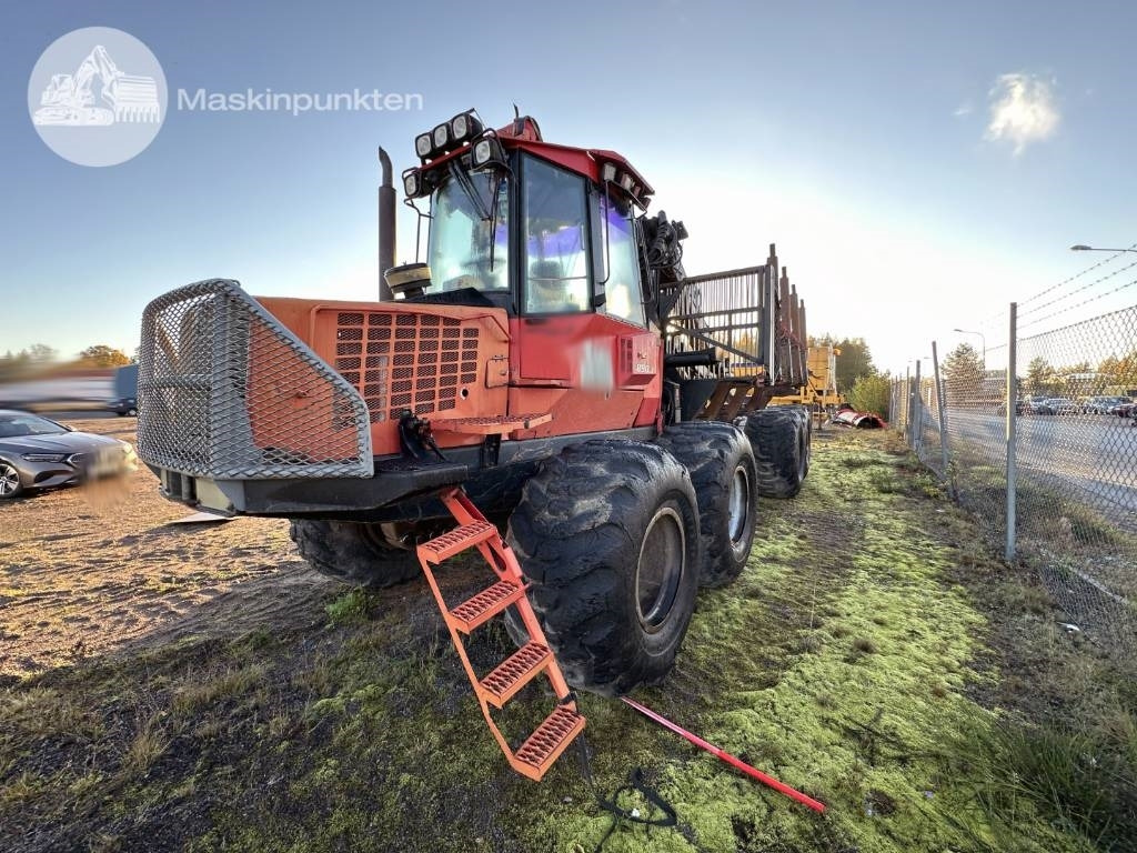 Valmet 890.3 - Vyvážecí souprava: obrázek 1 Valmet 890.3 - Vyvážecí souprava: obrázek 1