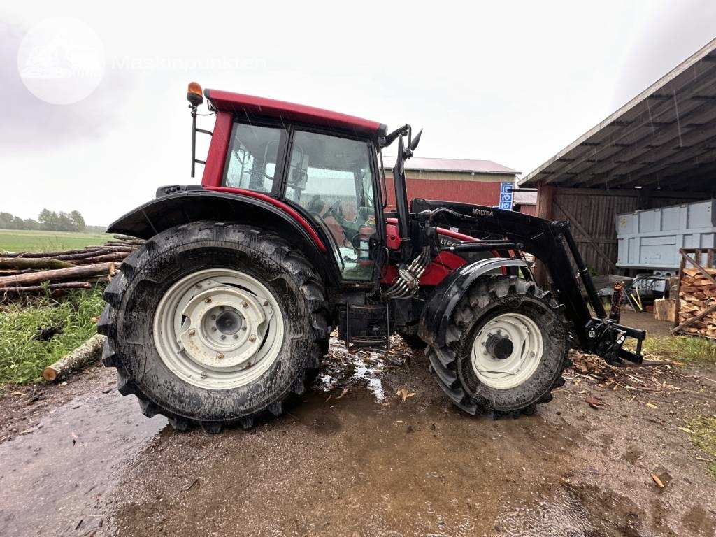 Valtra N 121 - Traktor: obrázek 5 Valtra N 121 - Traktor: obrázek 5