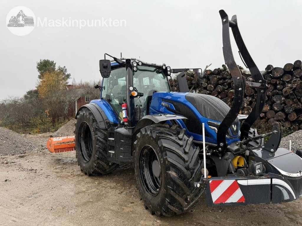 Valtra T 255 MED KRAN OCH AGGREGAT! - Lesní traktor: obrázek 1 Valtra T 255 MED KRAN OCH AGGREGAT! - Lesní traktor: obrázek 1