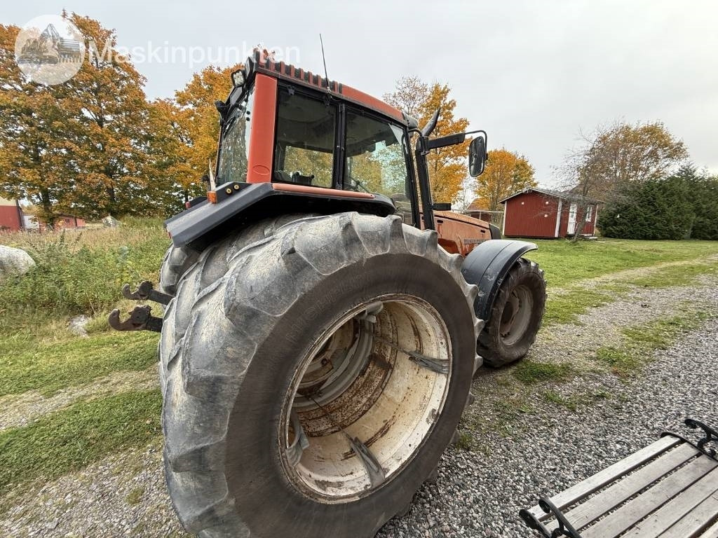 Valtra Valmet 8350-4 - Traktor: obrázek 5 Valtra Valmet 8350-4 - Traktor: obrázek 5