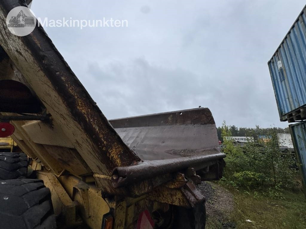 Kloubový sklápěč Volvo BM A 20: obrázek 24