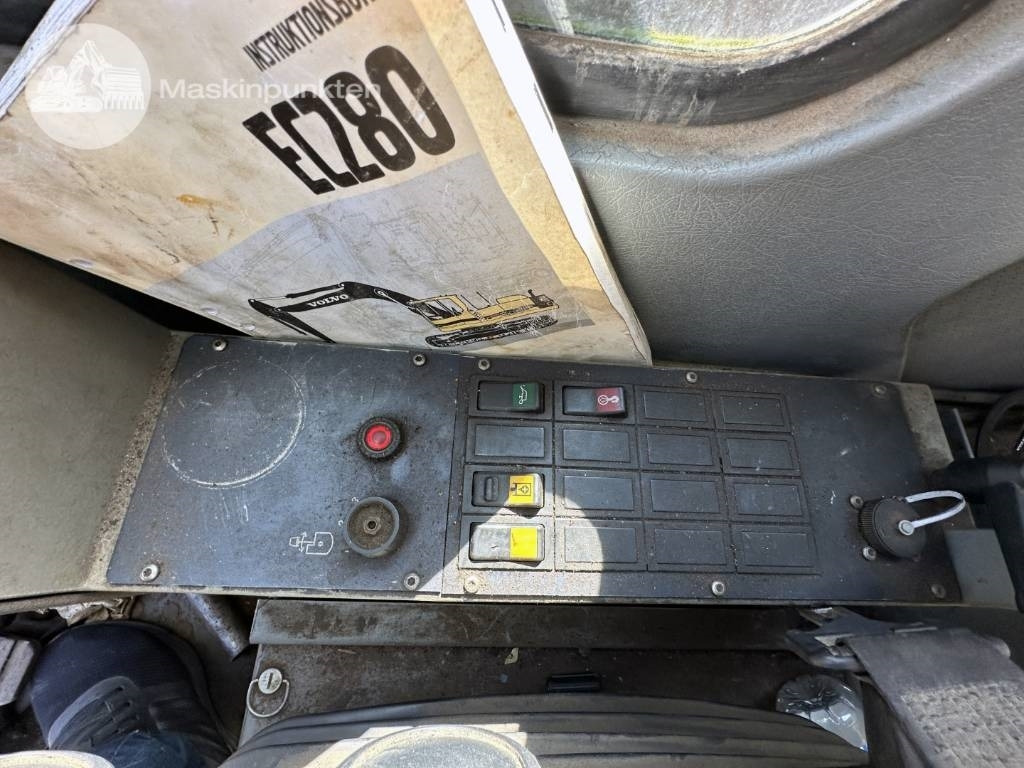 Pásové rýpadlo Volvo EC 280: obrázek 32