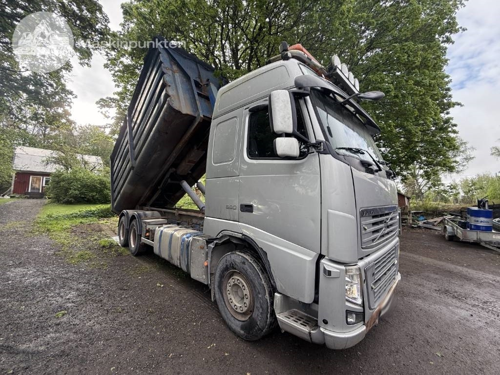 Volvo FH 16 660 - Hákový nosič kontejnerů: obrázek 1 Volvo FH 16 660 - Hákový nosič kontejnerů: obrázek 1