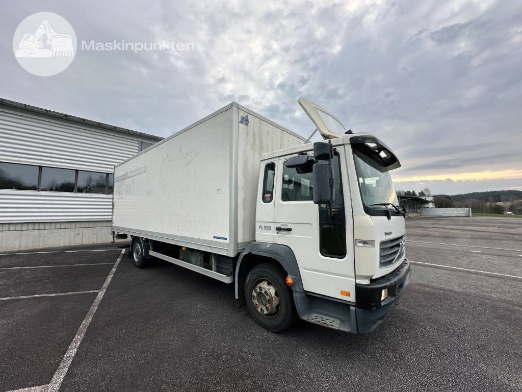 Volvo FL 612 - Skříňový nákladní auto: obrázek 1 Volvo FL 612 - Skříňový nákladní auto: obrázek 1