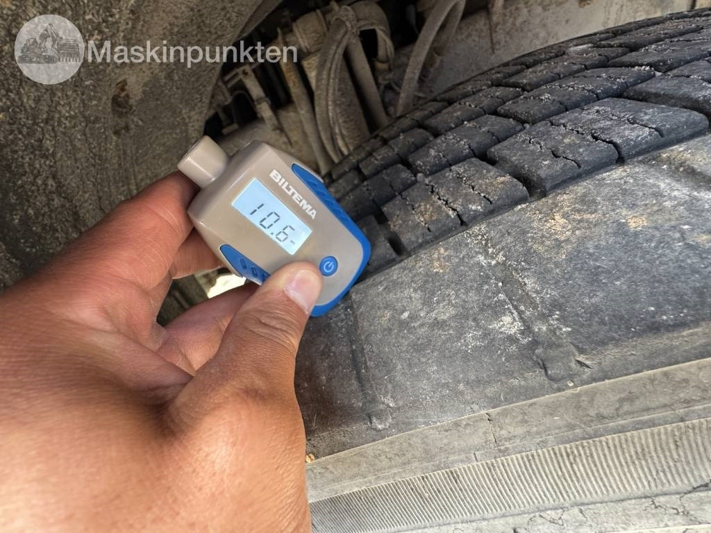 Volvo FM 440 CAMELEONT + BERFLAK + BETONGBLANDARE - Kontejnérový podvozek/ Výměnná nástavba: obrázek 5 Volvo FM 440 CAMELEONT + BERFLAK + BETONGBLANDARE - Kontejnérový podvozek/ Výměnná nástavba: obrázek 5