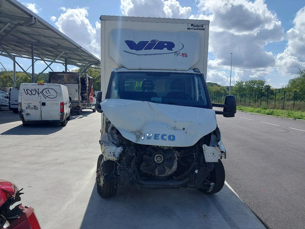 IVECO PORTEUR 65C14N - Dodávka skřín: obrázek 2 IVECO PORTEUR 65C14N - Dodávka skřín: obrázek 2