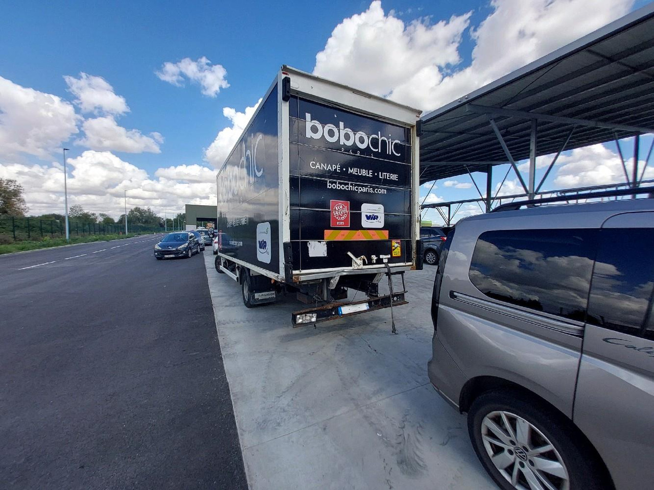 IVECO PORTEUR 65C14N - Dodávka skřín: obrázek 5 IVECO PORTEUR 65C14N - Dodávka skřín: obrázek 5