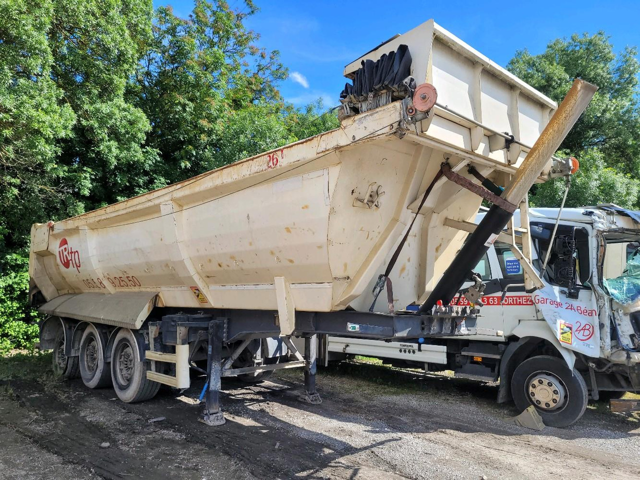 LOUAULT BENNE TP SR39 - Sklápěcí návěs: obrázek 1 LOUAULT BENNE TP SR39 - Sklápěcí návěs: obrázek 1