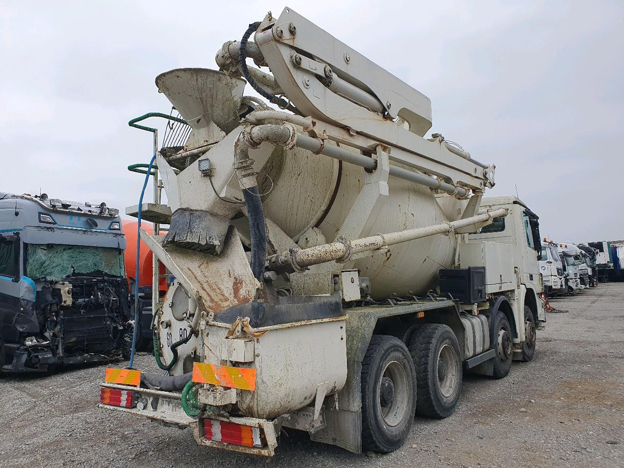 MERCEDES ACTROS 3236 MALAX PUTZMEISTER - Autodomíchávač: obrázek 4 MERCEDES ACTROS 3236 MALAX PUTZMEISTER - Autodomíchávač: obrázek 4