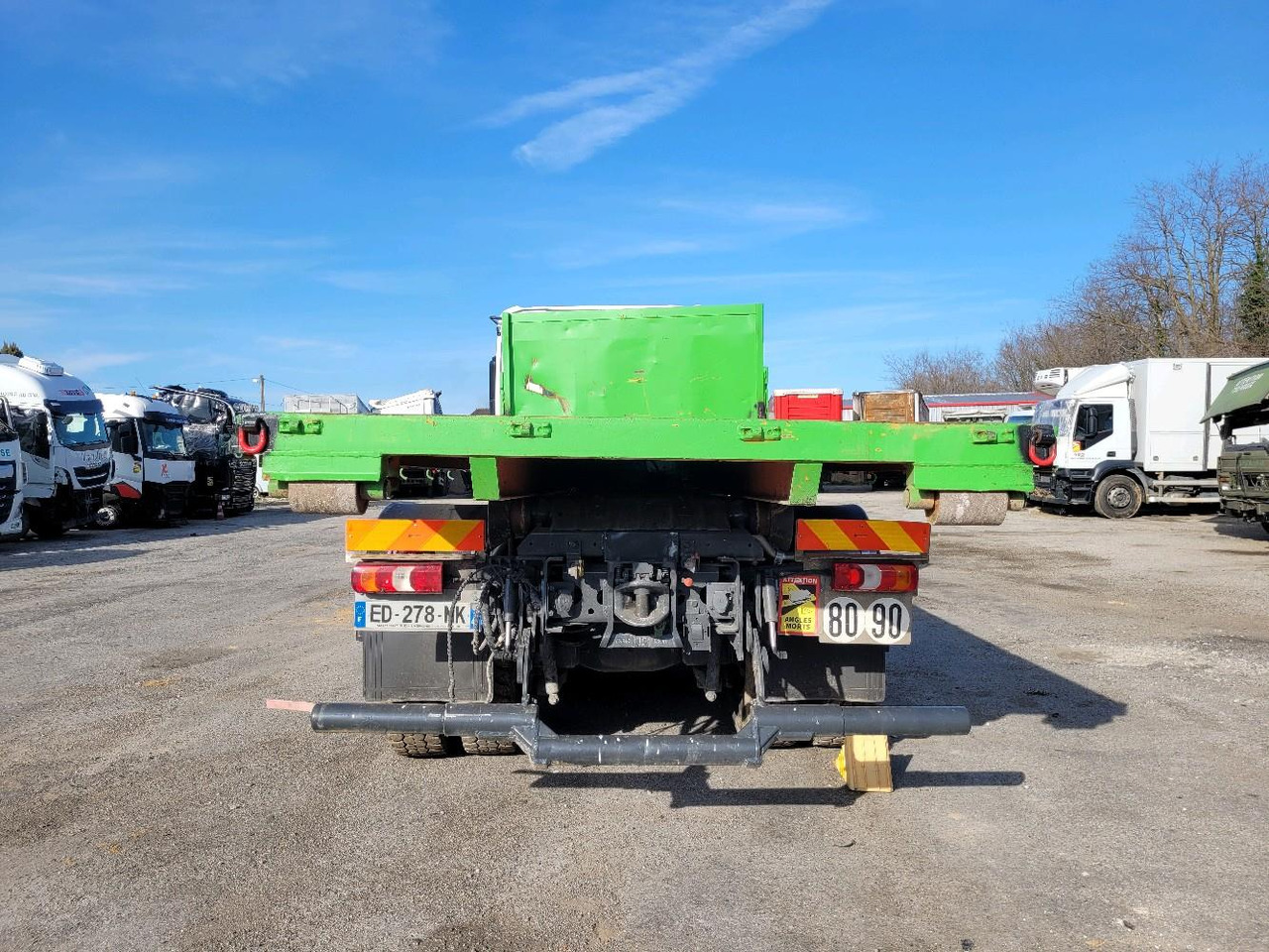 MERCEDES AROCS 2640 6X4 - Nákladní automobil valníkový/ Plošinový: obrázek 5 MERCEDES AROCS 2640 6X4 - Nákladní automobil valníkový/ Plošinový: obrázek 5