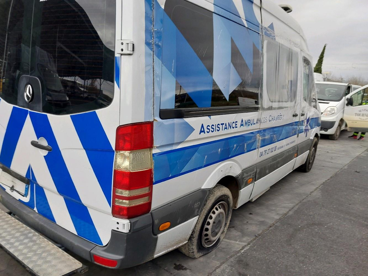 MERCEDES SPRINTER II 313 2.2 CDI 130 - Pohotovostní vůz: obrázek 4 MERCEDES SPRINTER II 313 2.2 CDI 130 - Pohotovostní vůz: obrázek 4
