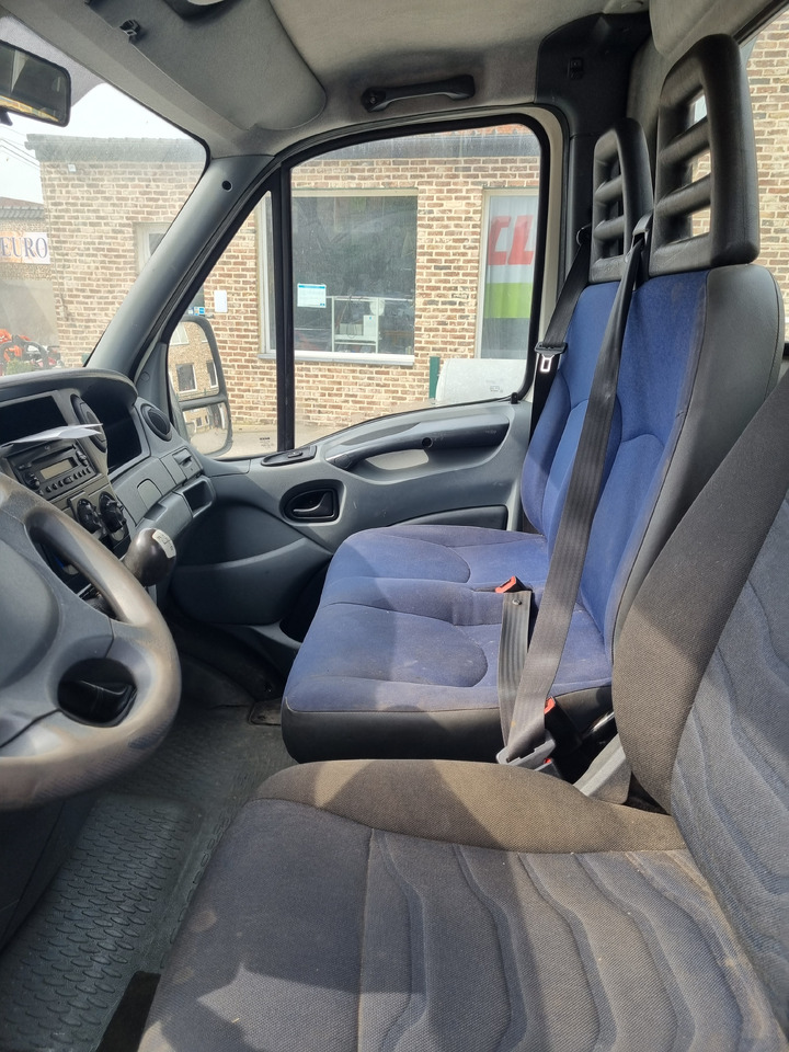 IVECO DAILY 35C18 - Mini tahač: obrázek 5 IVECO DAILY 35C18 - Mini tahač: obrázek 5