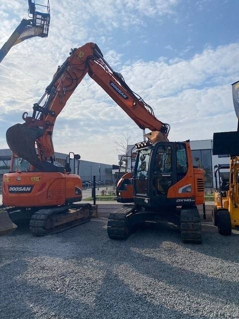 Pásové rýpadlo Doosan DX140 LCR-5: obrázek 13