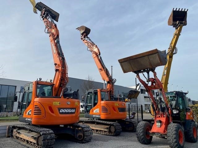 Doosan DX140LCR-5 - Pásové rýpadlo: obrázek 1 Doosan DX140LCR-5 - Pásové rýpadlo: obrázek 1
