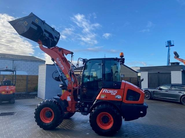 Kubota R 065 - Kolový nakladač: obrázek 1 Kubota R 065 - Kolový nakladač: obrázek 1