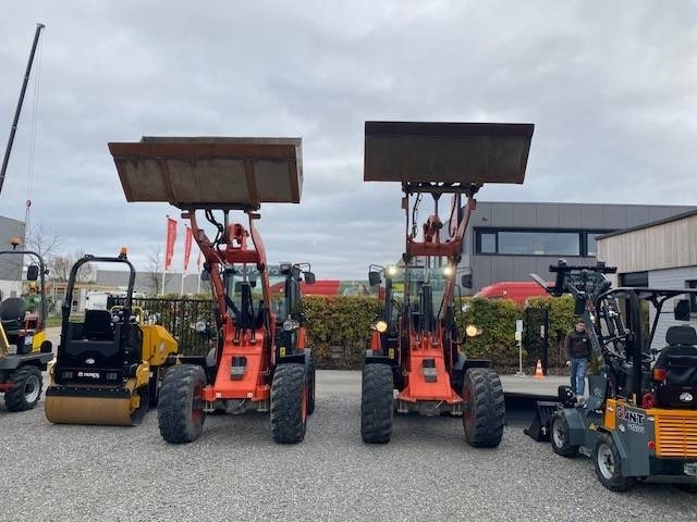 Kubota R 090 - Kolový nakladač: obrázek 3 Kubota R 090 - Kolový nakladač: obrázek 3