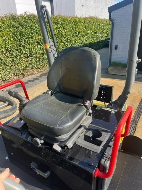 Kloubový sklápěč Wacker Neuson DW 30: obrázek 6