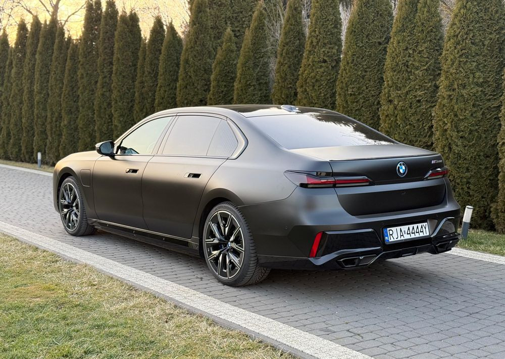 BMW Seria 7 - Sedan: obrázek 4 BMW Seria 7 - Sedan: obrázek 4