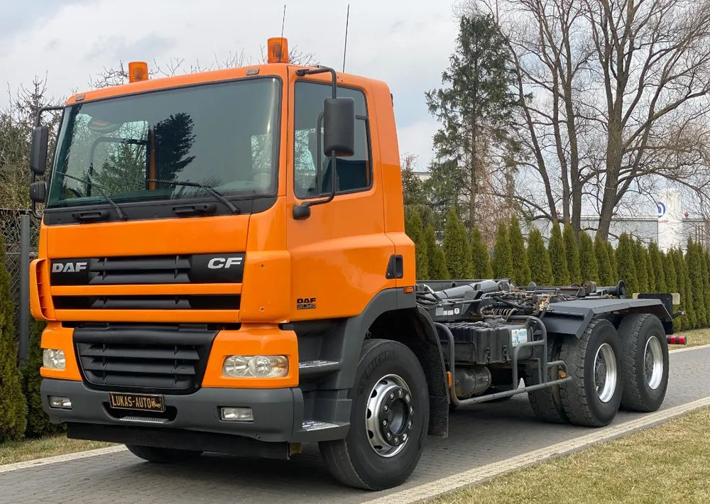 DAF CF 85.340 6X4 MANUAL - Hákový nosič kontejnerů: obrázek 3 DAF CF 85.340 6X4 MANUAL - Hákový nosič kontejnerů: obrázek 3