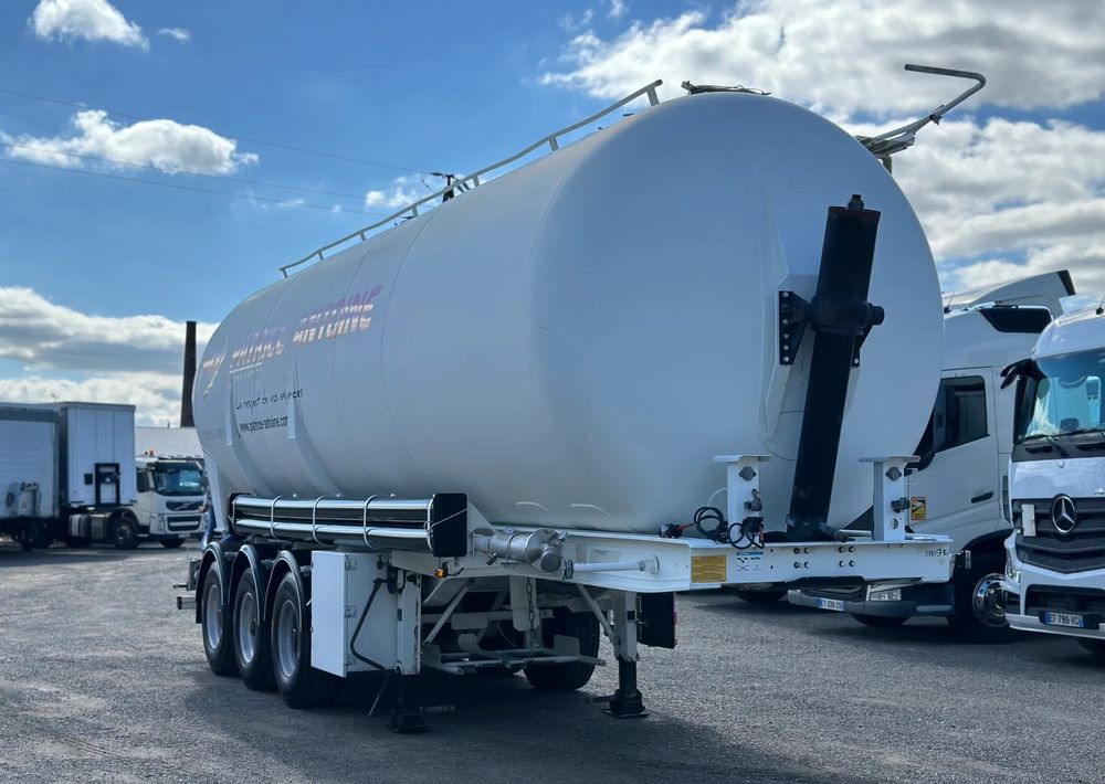 General Trailer 46 m3 KIPPER - Cisternový návěs: obrázek 1 General Trailer 46 m3 KIPPER - Cisternový návěs: obrázek 1