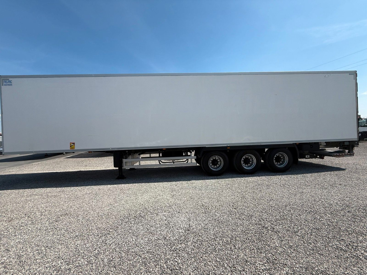 Lamberet THERMO KING SLXe SPECTRUM LIFTED AXLE - Chladírenský návěs: obrázek 5 Lamberet THERMO KING SLXe SPECTRUM LIFTED AXLE - Chladírenský návěs: obrázek 5