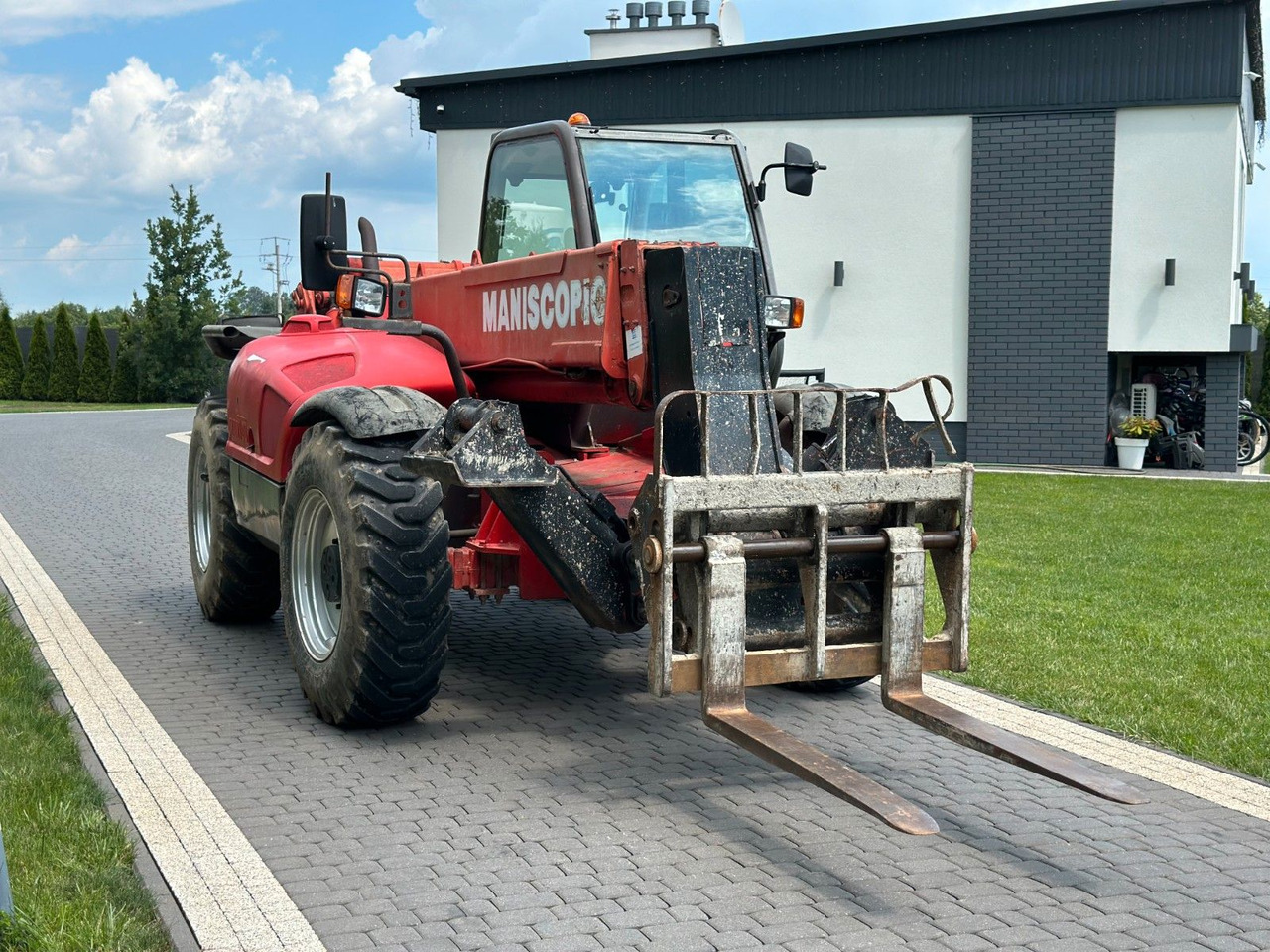 Manitou MT 1233S 12 M - Teleskopický manipulátor: obrázek 1 Manitou MT 1233S 12 M - Teleskopický manipulátor: obrázek 1