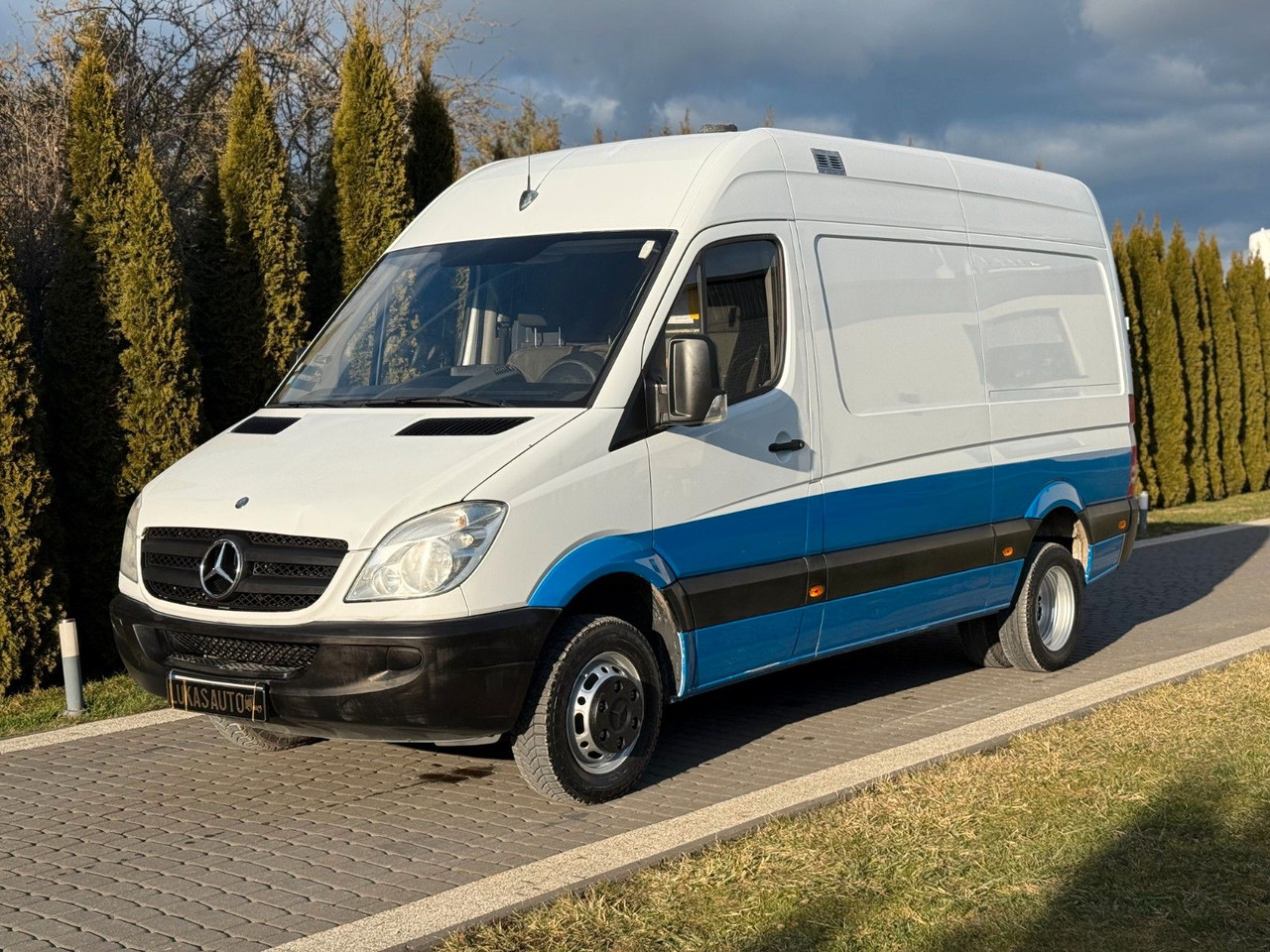 Mercedes-Benz SPRINTER 516 3,5 T FURGON - Furgon: obrázek 1 Mercedes-Benz SPRINTER 516 3,5 T FURGON - Furgon: obrázek 1