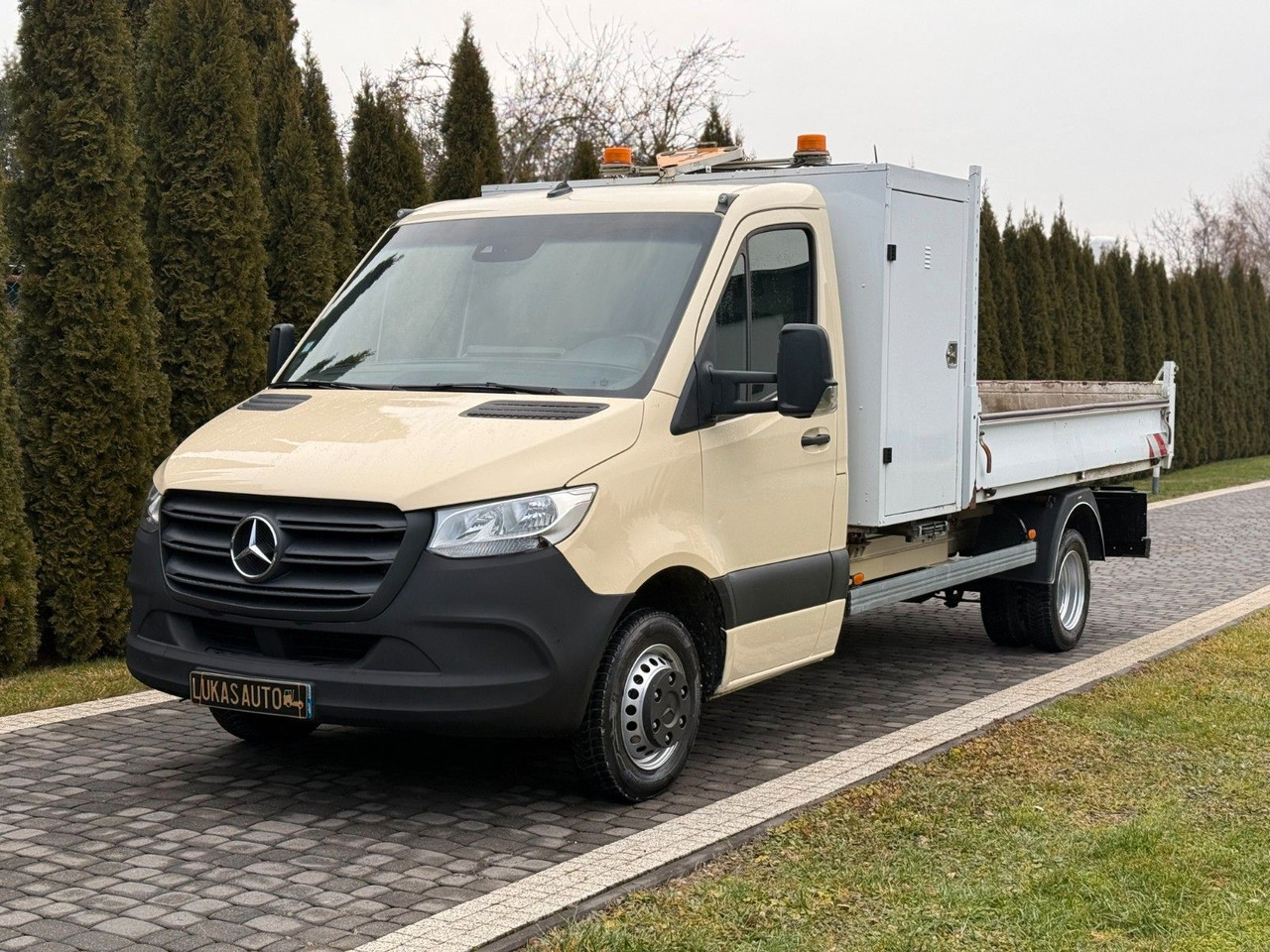 Mercedes-Benz SPRINTER TIPPER - Dodávka sklápěč: obrázek 1 Mercedes-Benz SPRINTER TIPPER - Dodávka sklápěč: obrázek 1