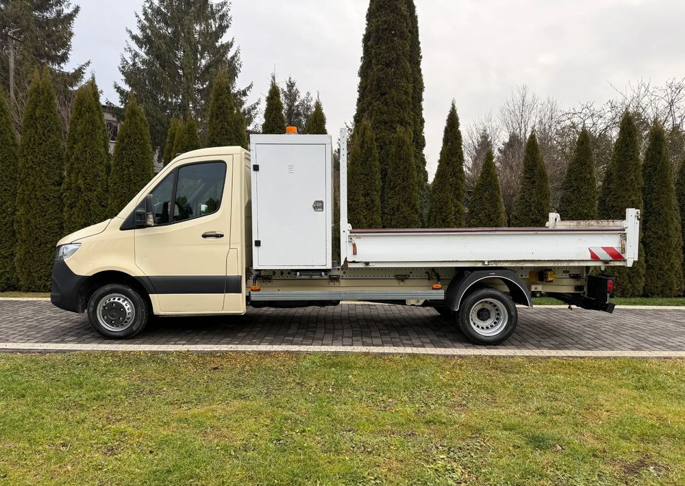 Mercedes-Benz SPRINTER WYWROTKA - Dodávka sklápěč: obrázek 4 Mercedes-Benz SPRINTER WYWROTKA - Dodávka sklápěč: obrázek 4
