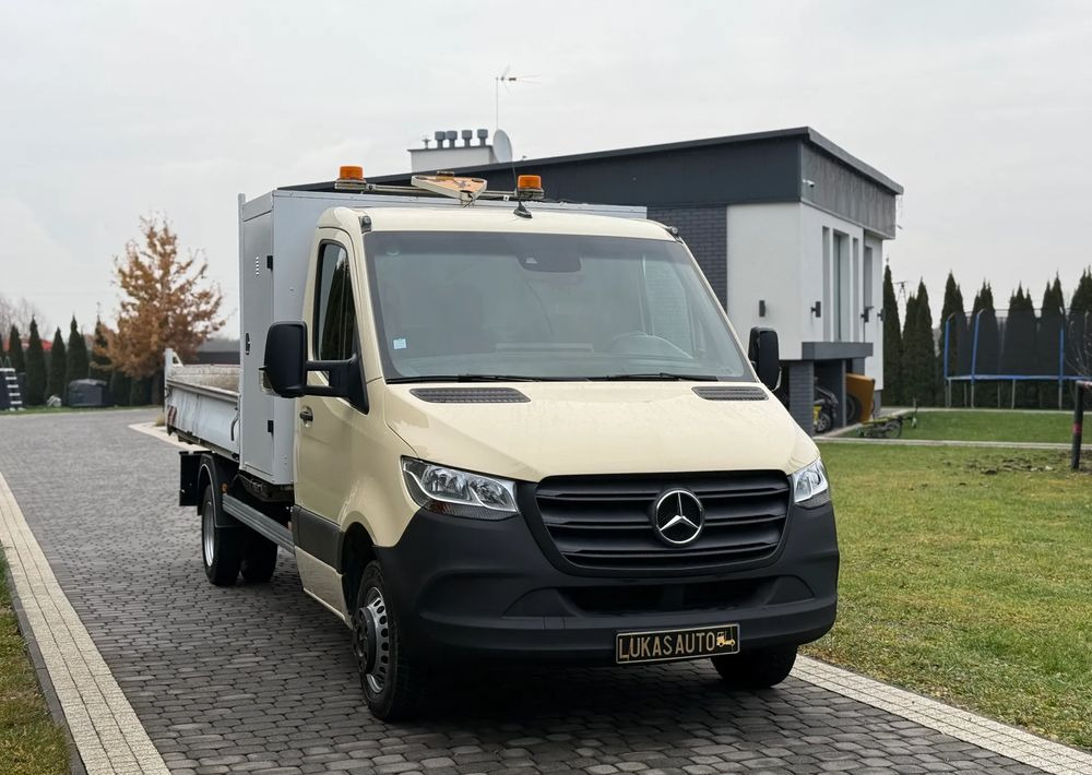 Mercedes-Benz SPRINTER WYWROTKA - Dodávka sklápěč: obrázek 3 Mercedes-Benz SPRINTER WYWROTKA - Dodávka sklápěč: obrázek 3