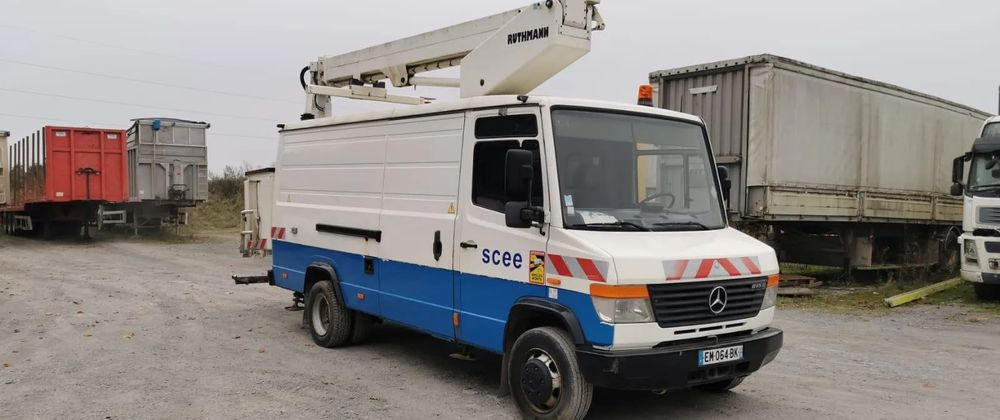 Mercedes-Benz VARIO 815D 17 M - Autoplošina: obrázek 3 Mercedes-Benz VARIO 815D 17 M - Autoplošina: obrázek 3