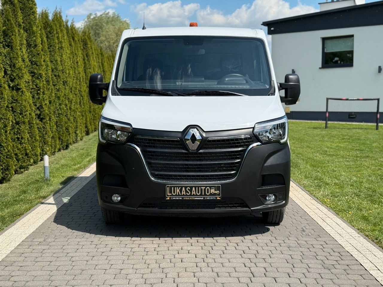 Renault MASTER TIPPER 3 SEATS LOW KMS - Dodávka sklápěč: obrázek 2 Renault MASTER TIPPER 3 SEATS LOW KMS - Dodávka sklápěč: obrázek 2