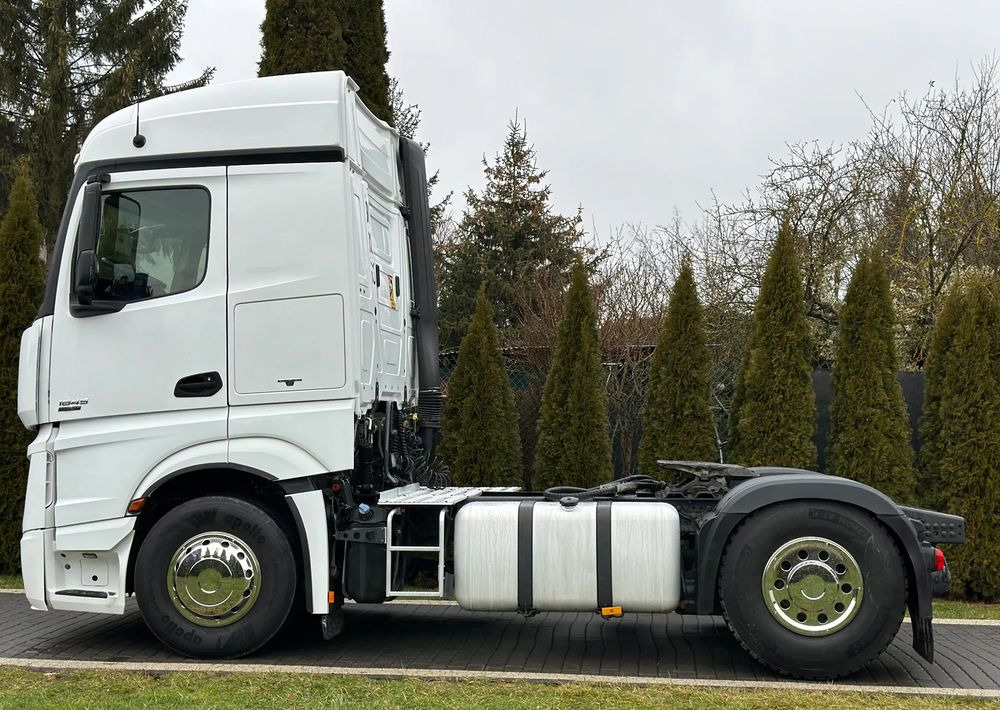 Mercedes-Benz ACTROS 1845 EURO 5 HYDRAILIKA - Tahač: obrázek 4 Mercedes-Benz ACTROS 1845 EURO 5 HYDRAILIKA - Tahač: obrázek 4