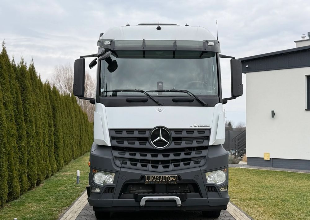 Mercedes-Benz AROCS 1843 HYDRAULIKA - Tahač: obrázek 2 Mercedes-Benz AROCS 1843 HYDRAULIKA - Tahač: obrázek 2