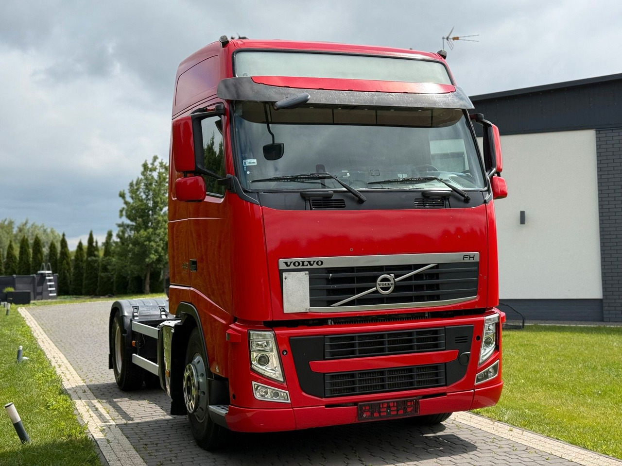 Volvo FH 440 AUTOMATIC EURO 5 FRIGDE - Tahač: obrázek 4 Volvo FH 440 AUTOMATIC EURO 5 FRIGDE - Tahač: obrázek 4