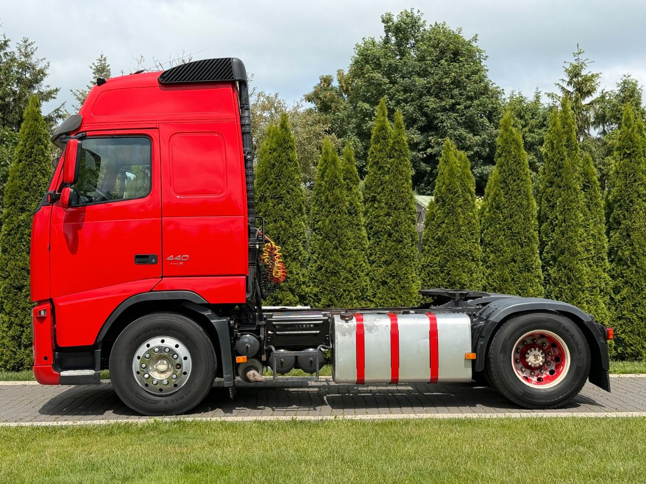 Volvo FH 440 AUTOMATIC EURO 5 FRIGDE - Tahač: obrázek 5 Volvo FH 440 AUTOMATIC EURO 5 FRIGDE - Tahač: obrázek 5