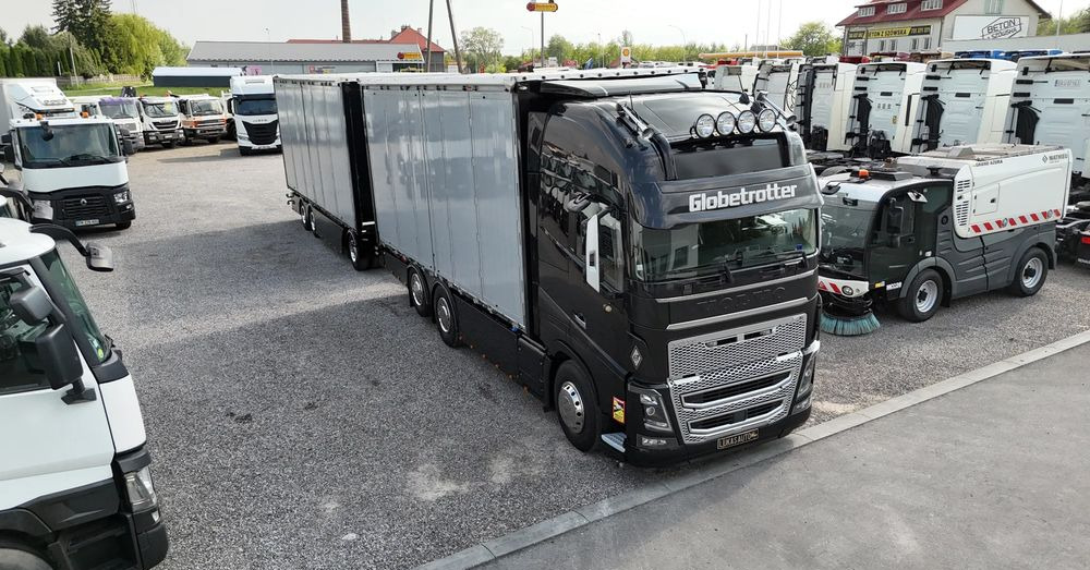 Volvo FH16 660 HP TANDEM 6x2 LIMITED EDITION - Plachtový nákladní auto: obrázek 1 Volvo FH16 660 HP TANDEM 6x2 LIMITED EDITION - Plachtový nákladní auto: obrázek 1
