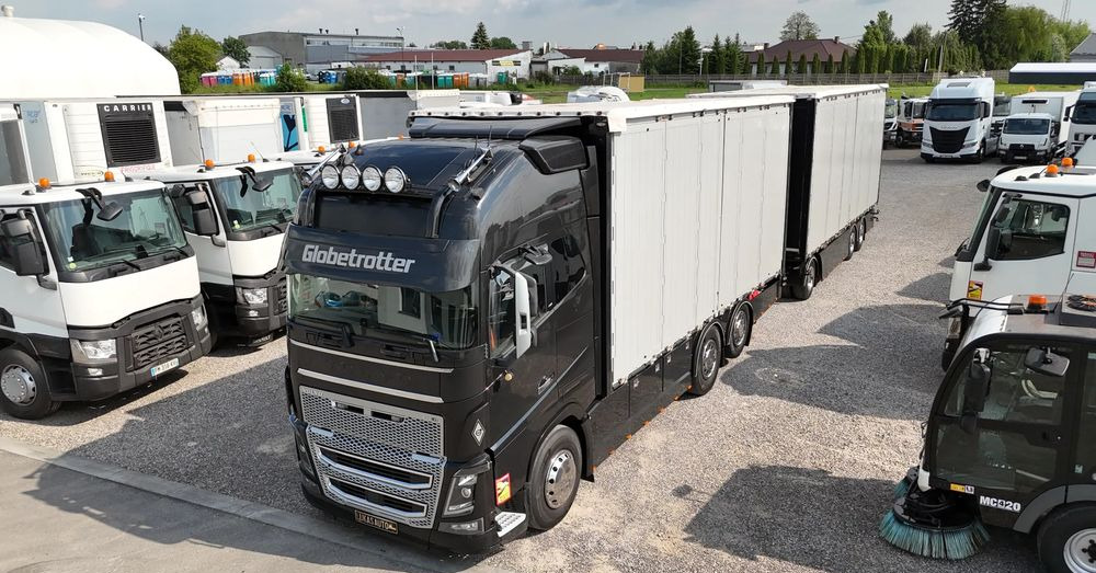Volvo FH16 660 HP TANDEM 6x2 LIMITED EDITION - Plachtový nákladní auto: obrázek 3 Volvo FH16 660 HP TANDEM 6x2 LIMITED EDITION - Plachtový nákladní auto: obrázek 3