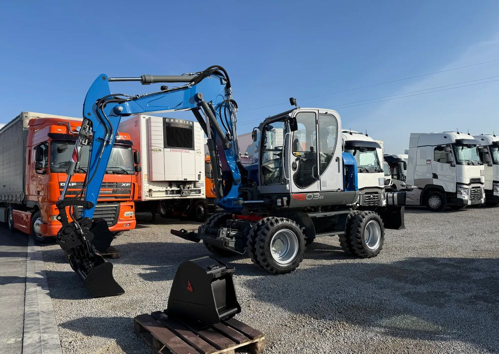 Wacker Neuson 9503-2 TRZY ŁYŻKI - Kolesové rýpadlo: obrázek 3 Wacker Neuson 9503-2 TRZY ŁYŻKI - Kolesové rýpadlo: obrázek 3