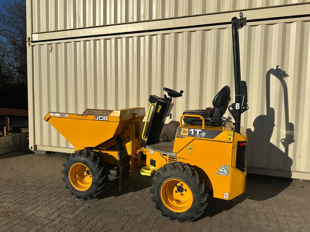 JCB 1T-2 High Tip Dumper, 598 Bh, 1.000 KG - Mini-sklápěčka: obrázek 3 JCB 1T-2 High Tip Dumper, 598 Bh, 1.000 KG - Mini-sklápěčka: obrázek 3