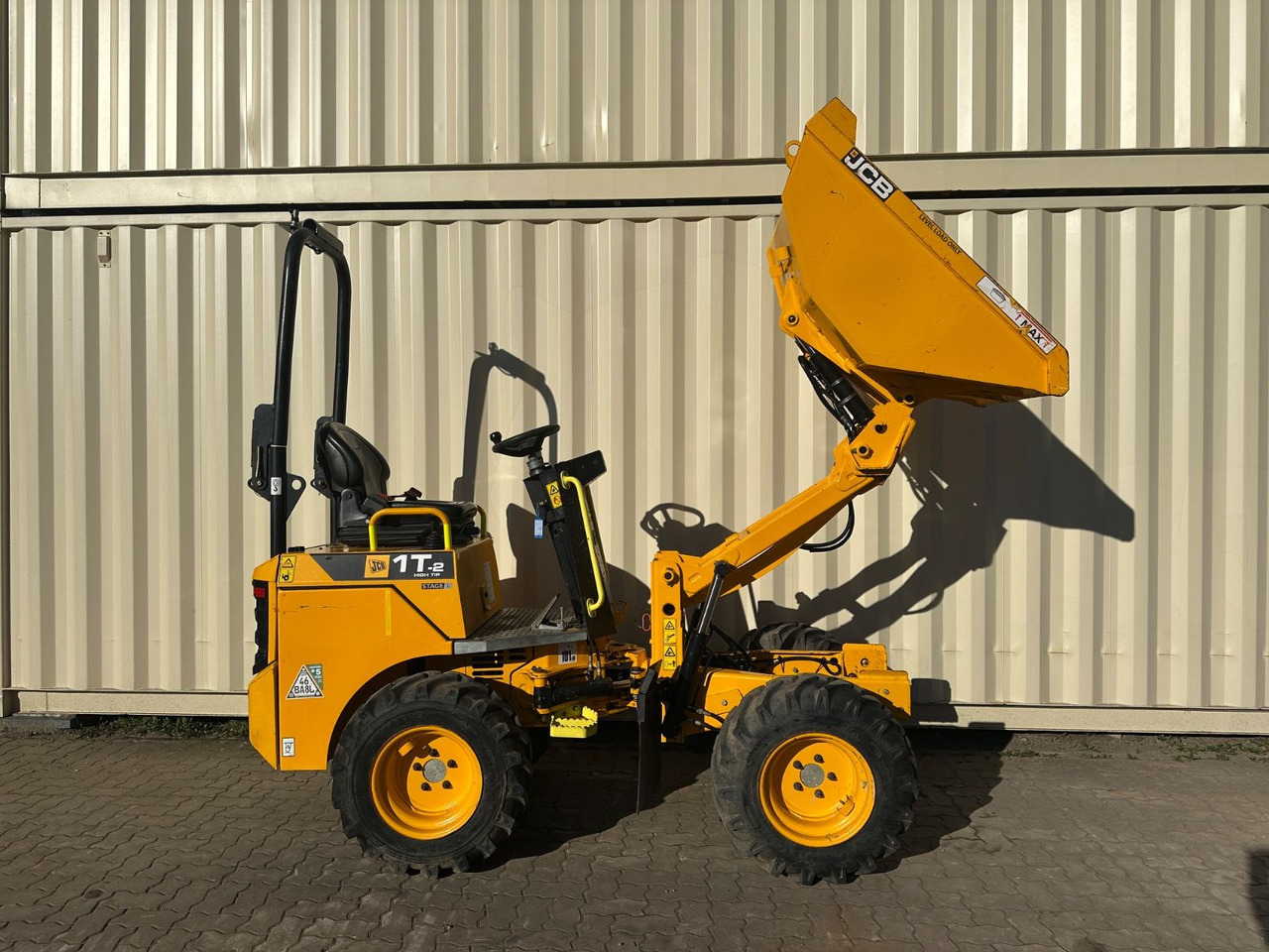 JCB 1T-2 High Tip Dumper, 632 Bh, 1.000 KG - Mini-sklápěčka: obrázek 5 JCB 1T-2 High Tip Dumper, 632 Bh, 1.000 KG - Mini-sklápěčka: obrázek 5