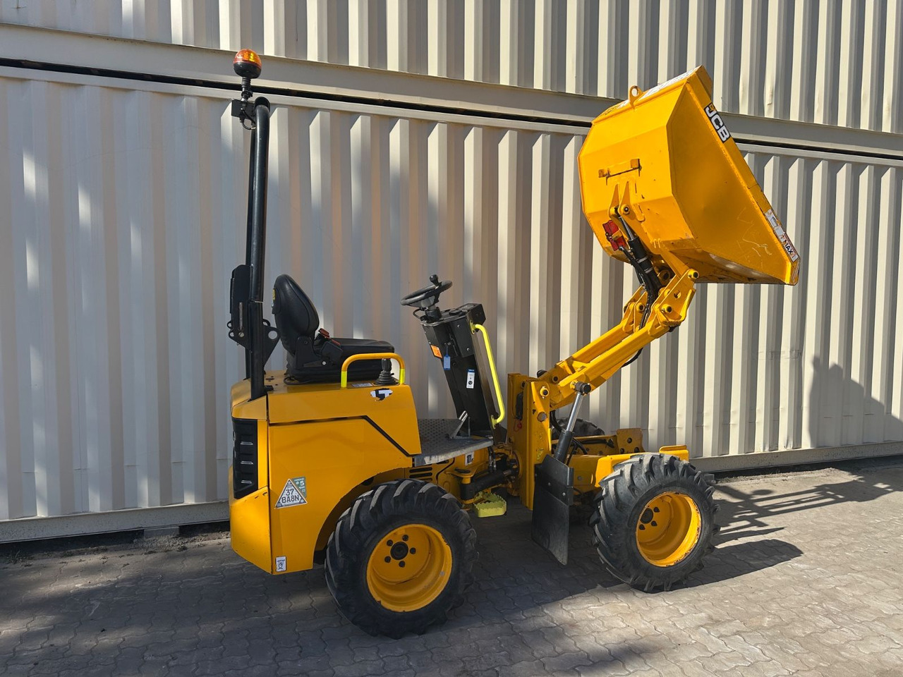 JCB 1T-2 Hochkipper Dumper, 362 Bh, 1.000 KG - Mini-sklápěčka: obrázek 4 JCB 1T-2 Hochkipper Dumper, 362 Bh, 1.000 KG - Mini-sklápěčka: obrázek 4