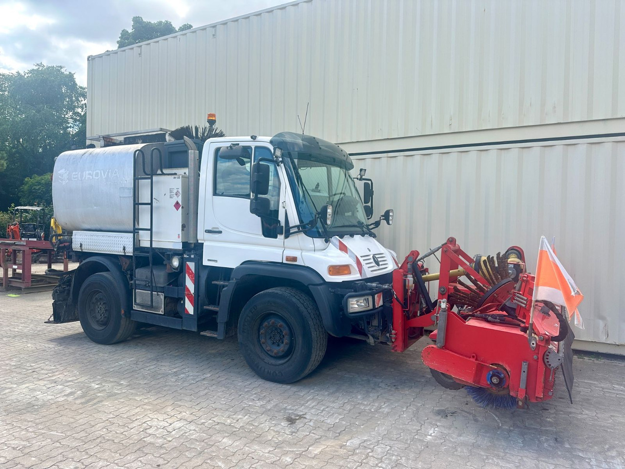 Unimog U400 Schäfer-Technic Bitum/Asphalt / TÜV 02/2026 - Nákladní auto: obrázek 4 Unimog U400 Schäfer-Technic Bitum/Asphalt / TÜV 02/2026 - Nákladní auto: obrázek 4