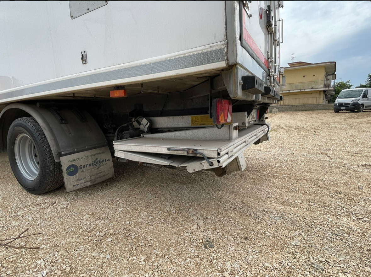 IVECO DAILY 60C17 - Chladírenský nákladní automobil: obrázek 4 IVECO DAILY 60C17 - Chladírenský nákladní automobil: obrázek 4